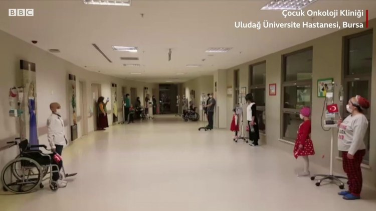 23 Nisan saat 21:00'de Türkiye