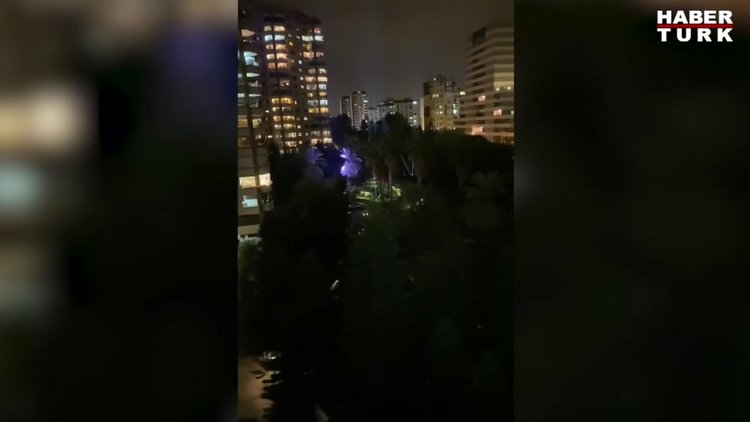 Türkiye tek yürek oldu! İstiklal Marşı'nı okudu