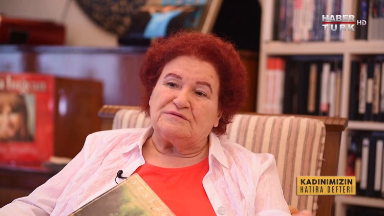 Bir Nebil Özgentürk Belgeseli...  Kadınımızın Hatıra Defteri - 26 Nisan 2020