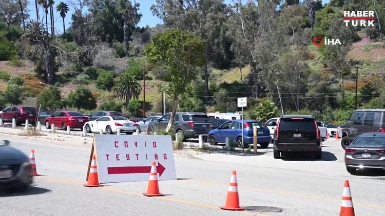 Los Angeles'ta kilometrelerce test kuyruğu oluştu