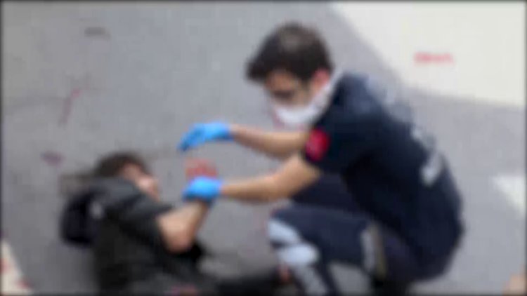 Şişli'de yola taş atan bir kişi bıçaklandı