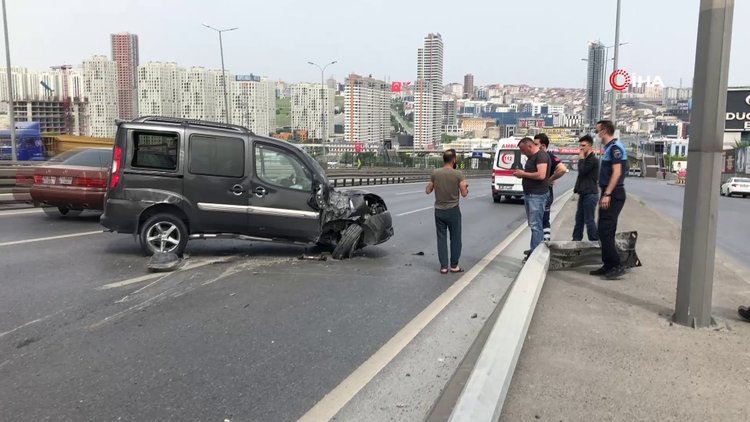 Sokağa çıkma kısıtlamasında kaza yapan gençlere araç sahibi babadan ikinci şok