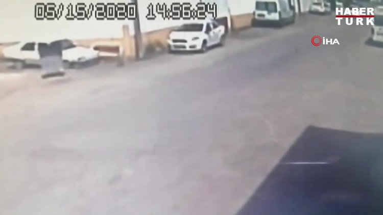 Polisin 'dur' ihtarına uymadı, drift attığı aracı bırakıp kaçmaya kalktı