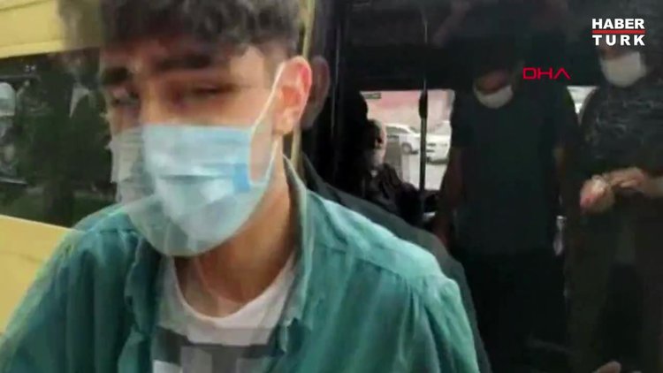 Sultangazi'de minibüs denetimi: 16 fazla yolcu çıktı
