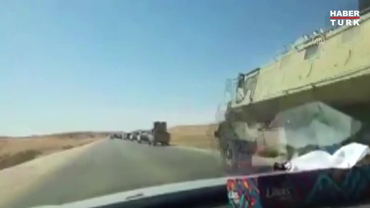 Hafter saflarında savaşan paralı askerler, konvoylar halinde çekiliyor