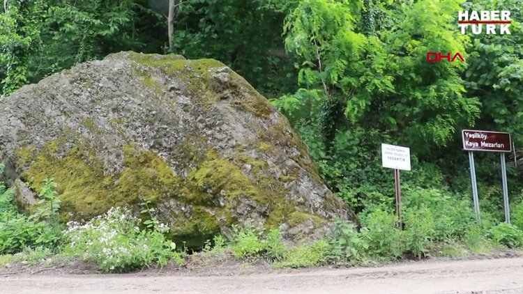 Defineciler, Türk Kaya Yazıtlarını ve Kaya Mezarlarını talan etti