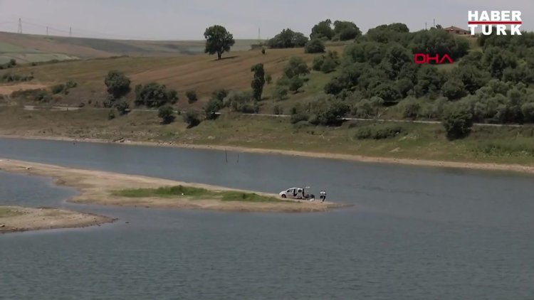 Arnavutköy'deki yeşil alanlarda piknik yapan vatandaşlardan geriye çöp birikintileri kaldı