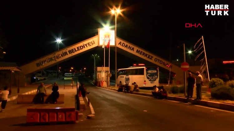 Asker uğurlamasında tedbirlere rağmen sosyal mesafe ortadan kalktı