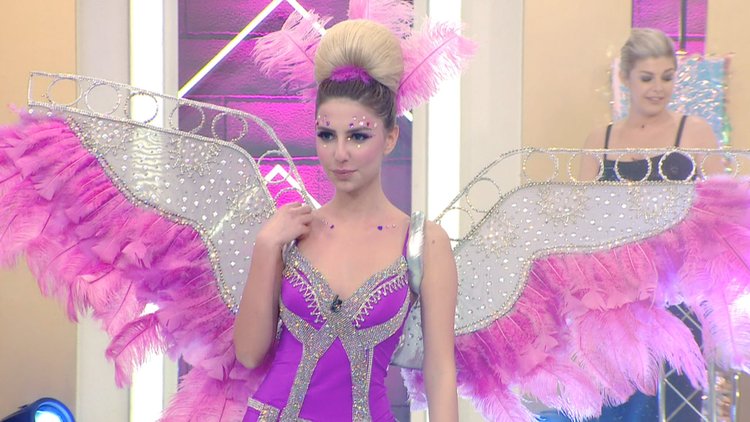 Karşınızda maskeli parti!