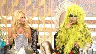 Takımlar serbest saç ve taşlı makyaj yapmak için yarıştı.