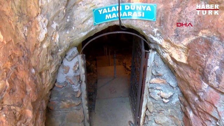 5 Milyon yıllık mağara duvarında 'sevgi' tahribatı