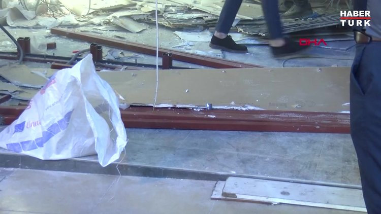 Kapalıçarşı'da o döviz bürosunun kaçak bölümleri söküldü