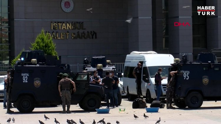 Adalet Sarayı önünde 'Savunma Mitingi' öncesi geniş güvenlik önlemi