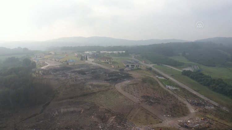 Patlama olan havai fişek fabrikasındaki arama kurtarma çalışmalarına tekrar başlandı