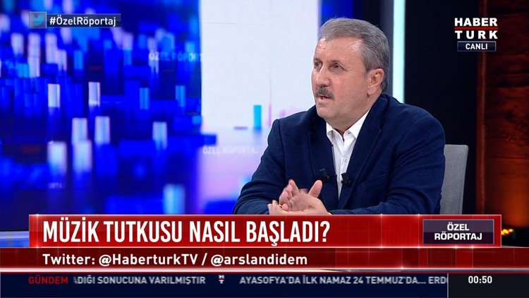 Mustafa Destici'den canlı yayında musiki ve marş