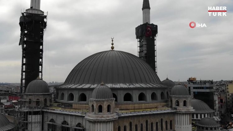 Taksim Camiinin şerefesi göründü