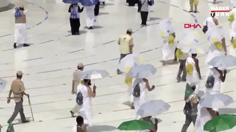 Koronavirüs gölgesinde hac kısıtlı katılımla başladı