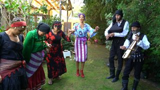 Gelin Ebru Karabacak, annesi Sevgi Tıraş ve kayınvalidesi Nuray Savaş yarışt