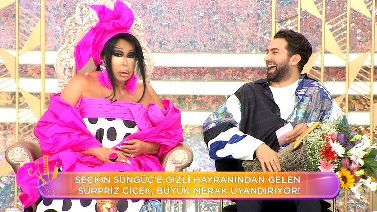 Gizli hayranı Seçkin Süngüç'e çiçek gönderdi!
