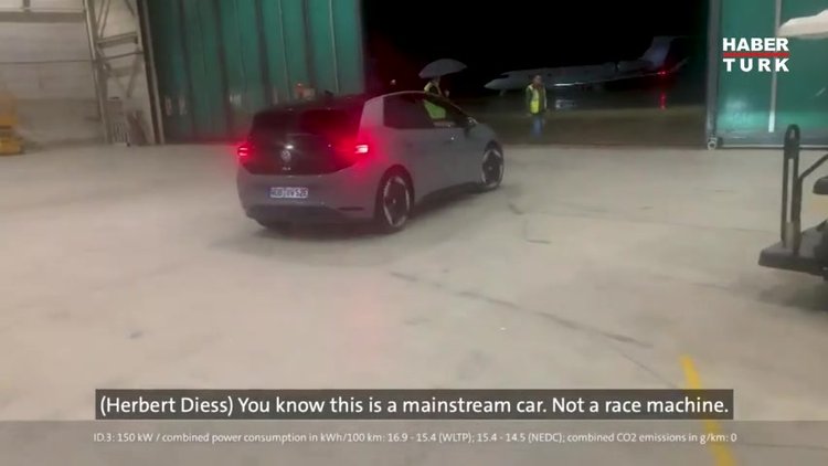 Musk'tan Volkswagen'e sürpriz ziyaret