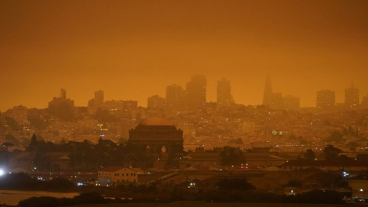 California'daki orman yangınları, San Francisco'da gökyüzünü turuncuya bürüdü