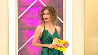 Takım saçta renklendirme ve floral makyaj yapmak için yarıştı.