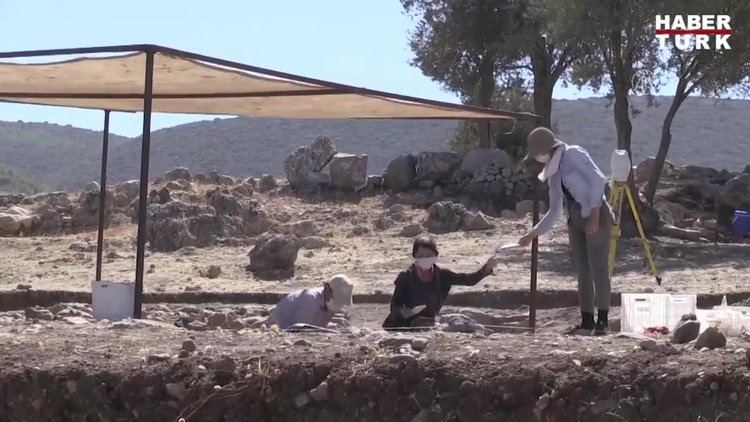 Patara'da 2 bin 400 yıllık "mutfak" ve "kadın odası" bulundu