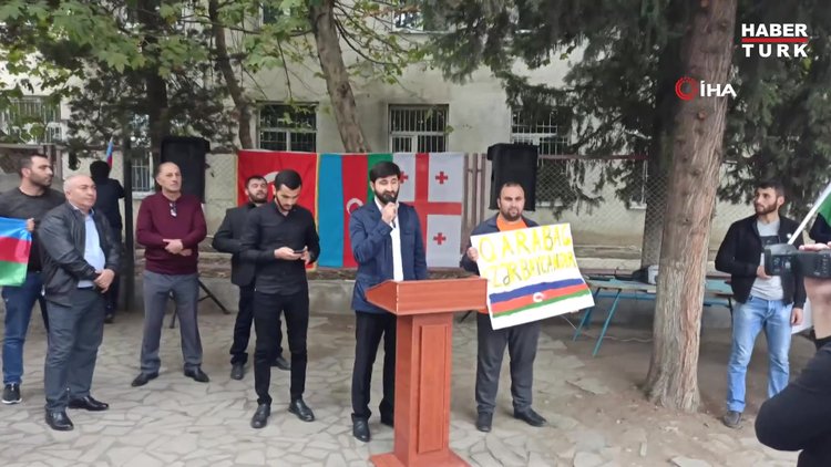 Gürcistan’da Azerbaycan’a destek gösterisi
