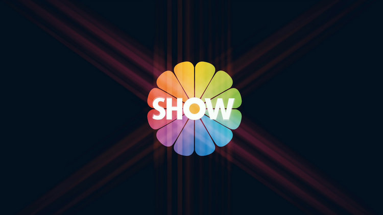 Show TV'nin yıldızları "Show'a bak" dedi!