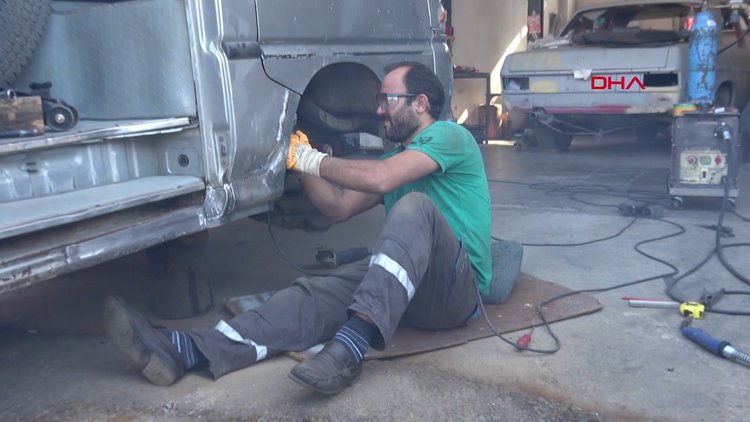 HARİTA MÜHENDİSİ KAPORTACI İKİ KİŞİLİK OTOMOBİL YAPTI