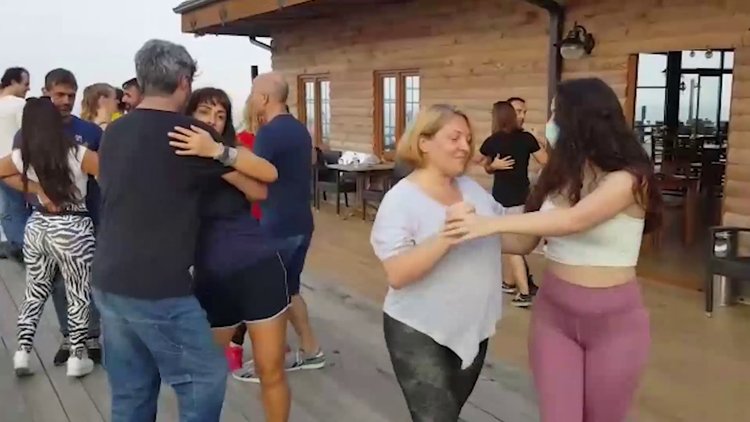 Tüm uyarılara rağmen iki vurdumduymazlık daha!