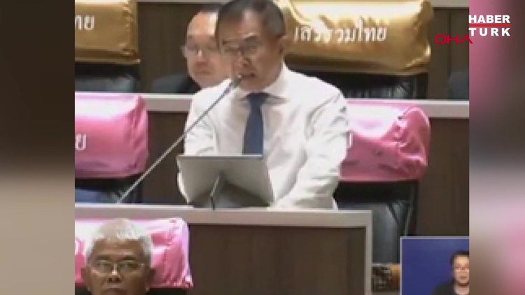 Taylandlı parlamentosunda hareketli anlar Milletvekili meclis konuşmasında kolunu kesti