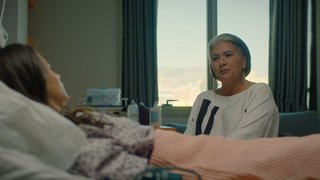 Emsal, İsra'dan Ömer’in hayatına karşılık Cavidan’ı korumasını istiyor.