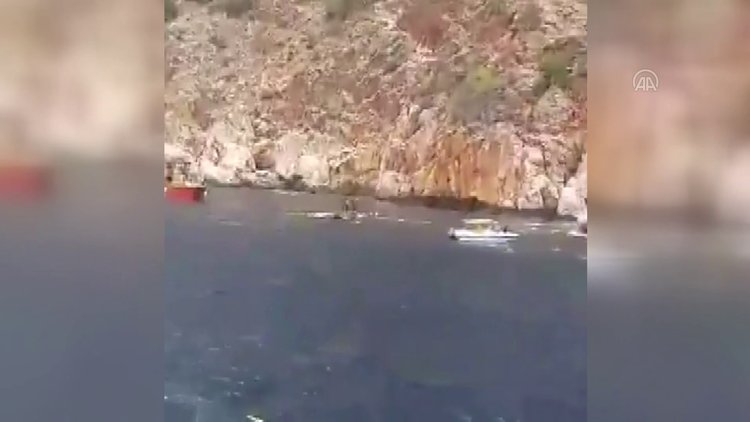 Alanya'daki batan tur teknesinde mahsur kalanları kurtarma anları