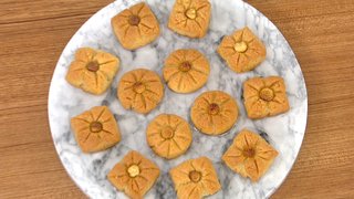 Öykü Gürman, Aylin Bedir Kılıç ile birlikte Padişah Yastığı Tatlısı yapt