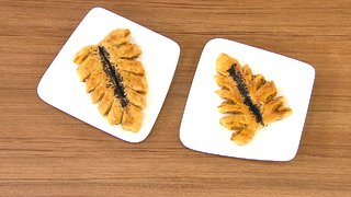 Öykü Gürman, Aylin Bedir Kılıç ile birlikte yaprak poğaça yaptı.