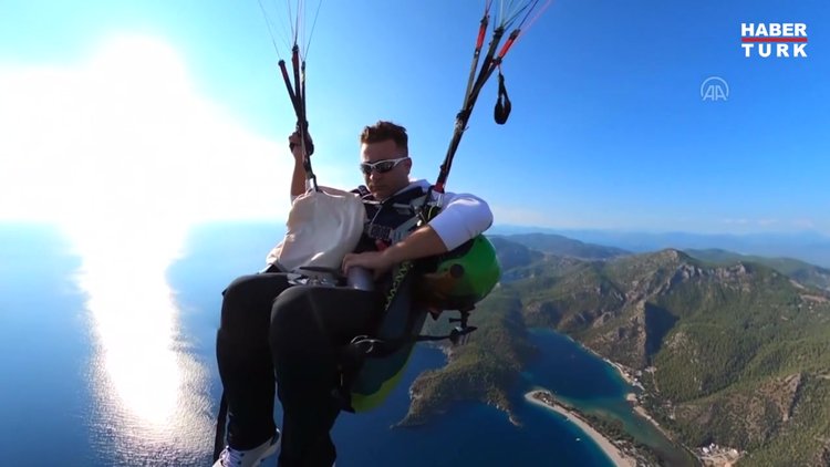 1500 metrede Türk kahvesi yaparak uçtu