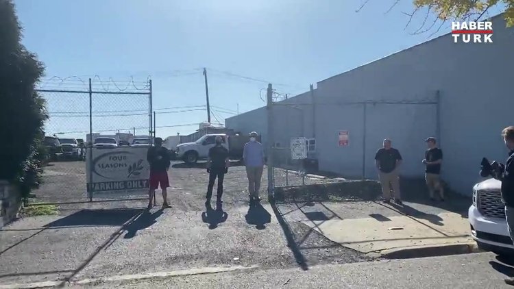 Donald Trump'ın büyük basın toplantısı oteller karışınca otoparkta yapılmış