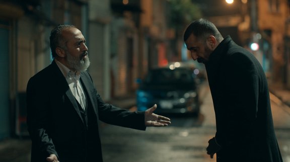 Emmi'nin Cumali'ye dersi!