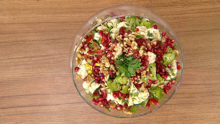 Narlı Brokoli Salatası