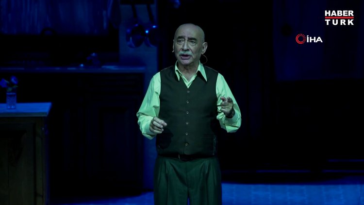 Koronavirüs nedeniyle hastaneye kaldırılan Şener Şen'den iyi haber