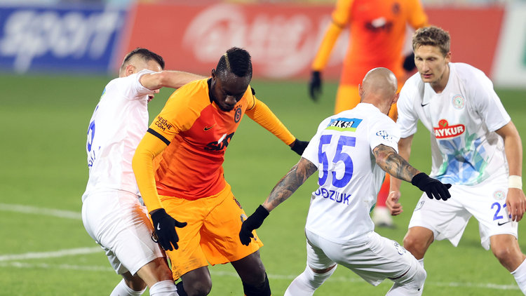 Çaykur Rizespor Galatasaray maçı ilk yarı fotoğrafları