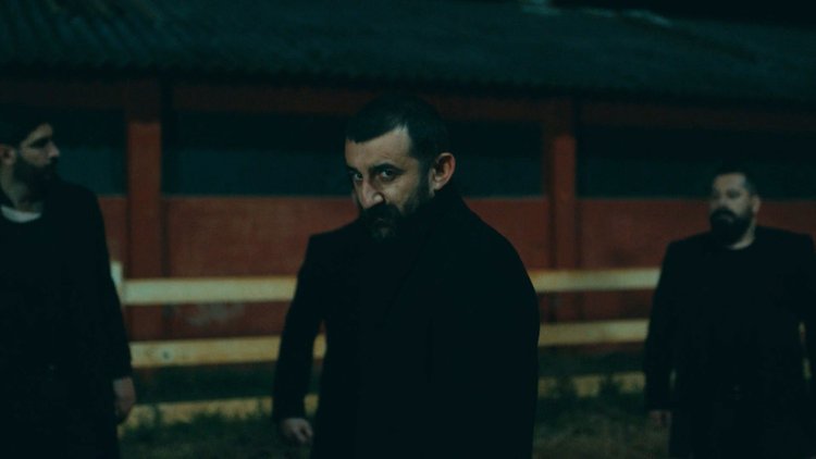 Çukur Cumali'nin yanında!