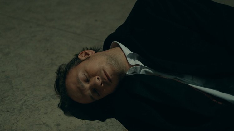 ''Siz sevilmek istiyorsunuz... Ümitsizce''