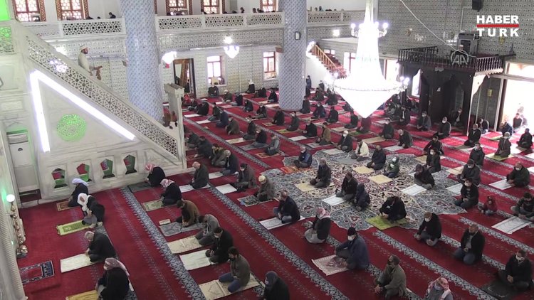 Camilerde yağmur duası yapıldı