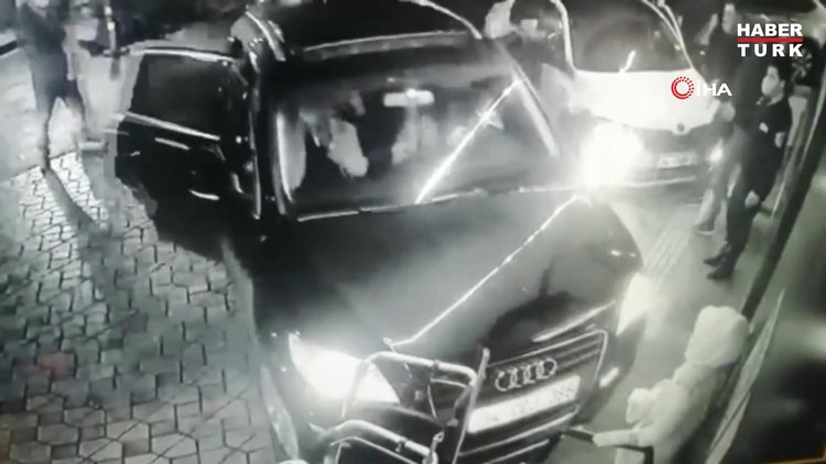 İstanbul'da ortalığın savaş alanına döndüğü silahlı kavga kamerada