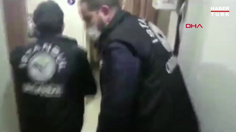 İstanbul'daki yasa dışı silah ticareti operasyonu kamerada