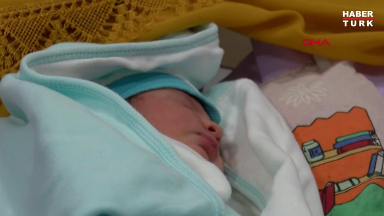 Malatya'da yeni yılın ilk bebeği 'Yunus Emre'