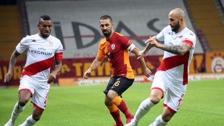 Galatasaray: 0 Antalyaspor: 0 MAÇ SONUCU