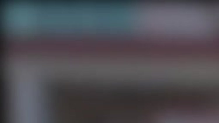 Boğazından yaralı halde bulunan köpek sokak ortasında ameliyat edildi